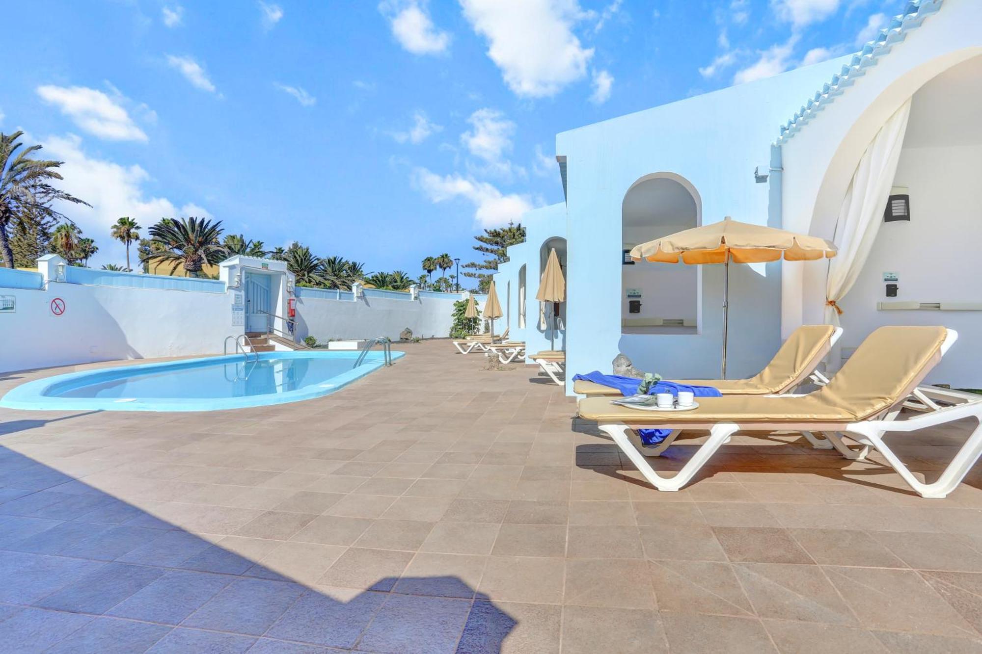 Neptuno Bungalows - Adults Only Corralejo Extérieur photo